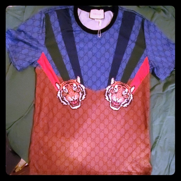 Men Gucci shirt with tigers used